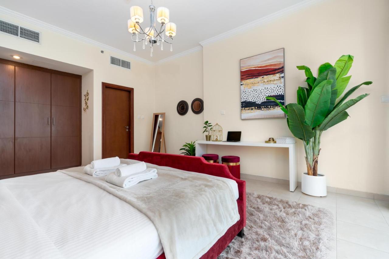 Spacious 2 Beds 5 Min Walk From Dubai Mall With Brand New Gym And Rooftop Swimming Pool Daire Dış mekan fotoğraf