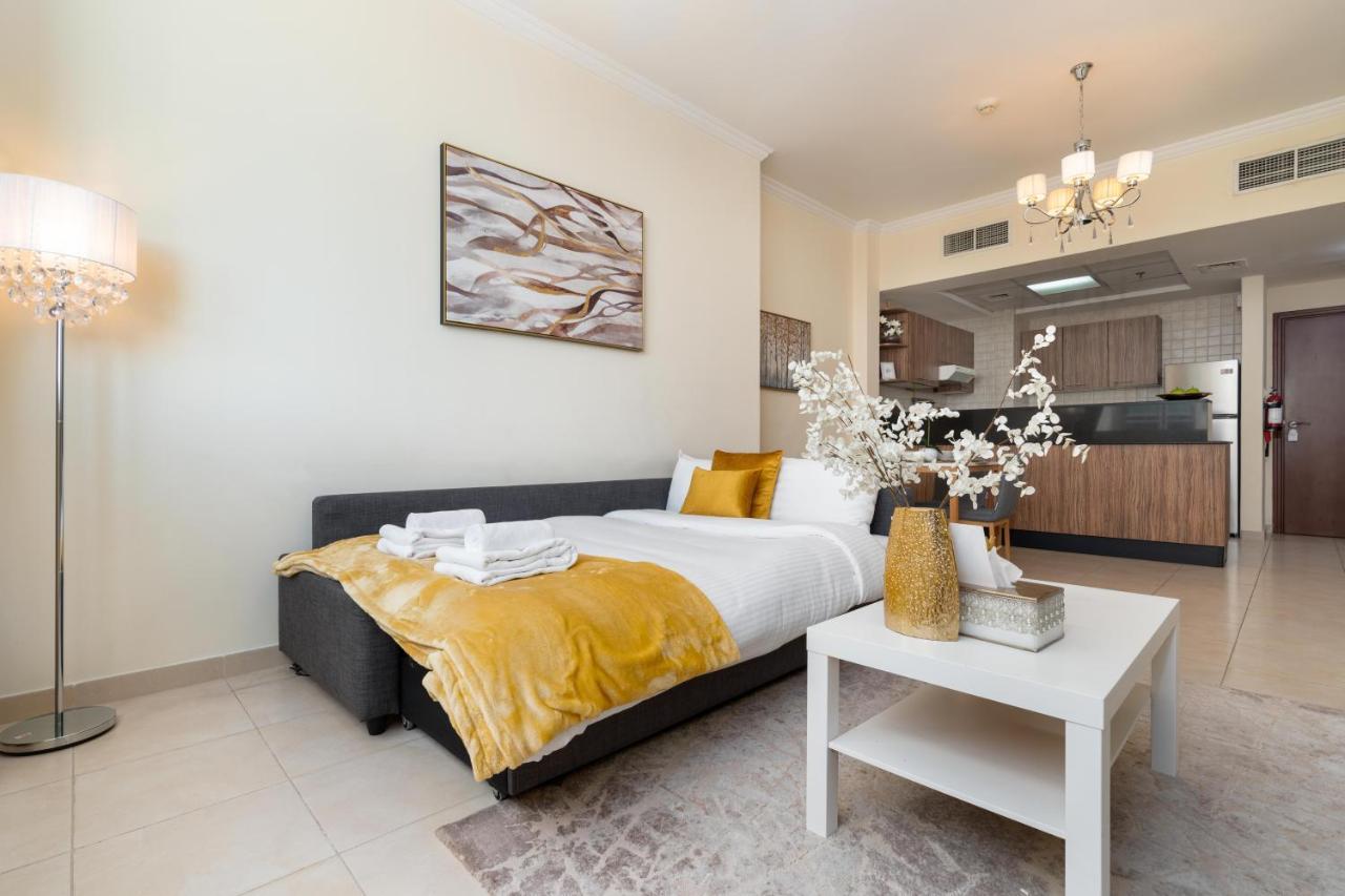 Spacious 2 Beds 5 Min Walk From Dubai Mall With Brand New Gym And Rooftop Swimming Pool Daire Dış mekan fotoğraf