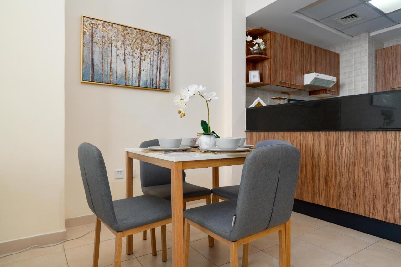 Spacious 2 Beds 5 Min Walk From Dubai Mall With Brand New Gym And Rooftop Swimming Pool Daire Dış mekan fotoğraf